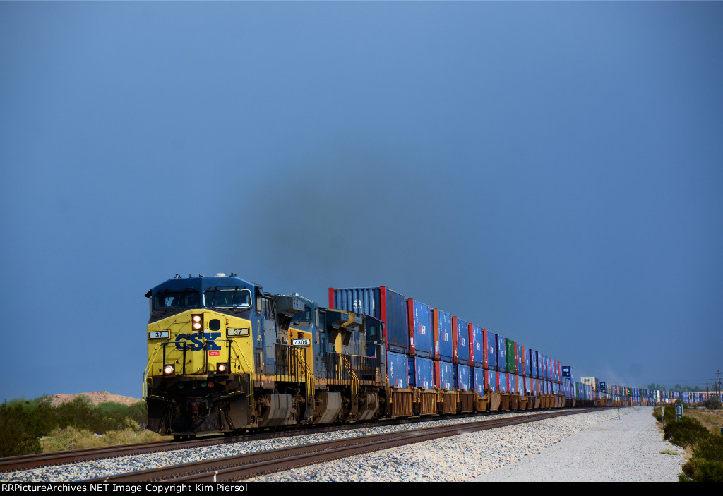 CSX 37 7308 7892 Foreign Power on UP Gila Sub